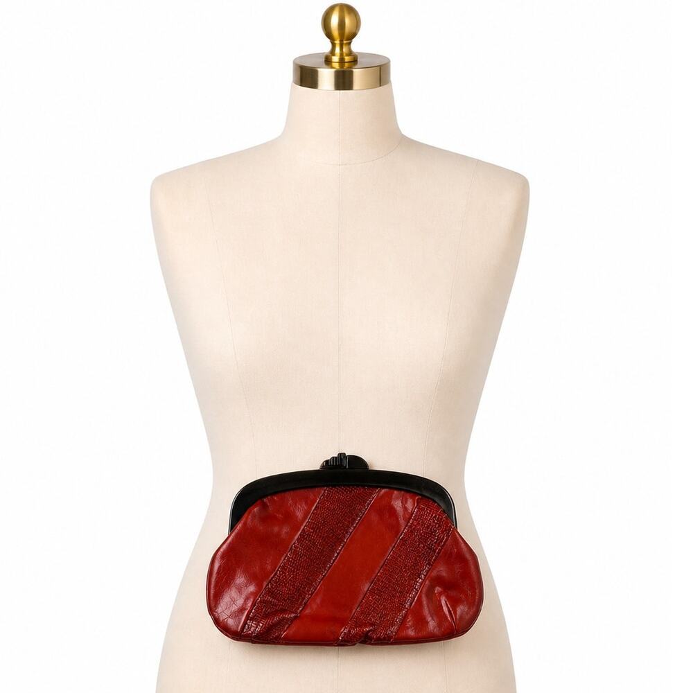 Vintage Roger Gimbel Leather Kisslock Clutch Red Bakelite Style Frame Hong Kong